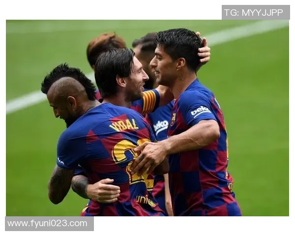 巴塞罗那主场惨败皇家社会，梅西遭遇进球荒，豪门风雨飘摇