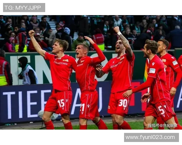 拜仁主场大胜汉诺威96，全队合力展现强大实力