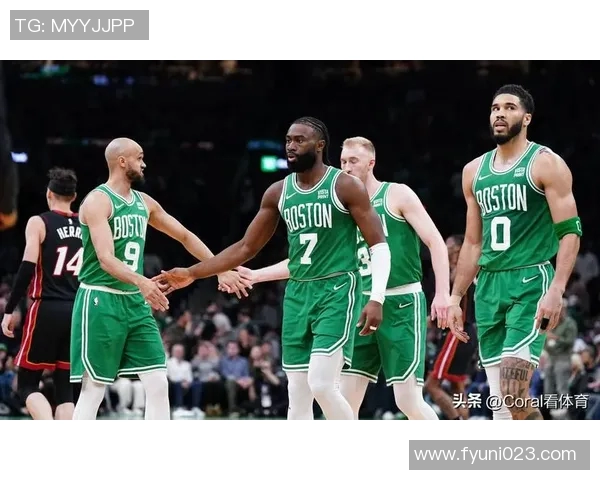 凯尔特人队防守进一步巩固,球队团结一致 凯尔特人队防守进一步巩固,球队团结一致
