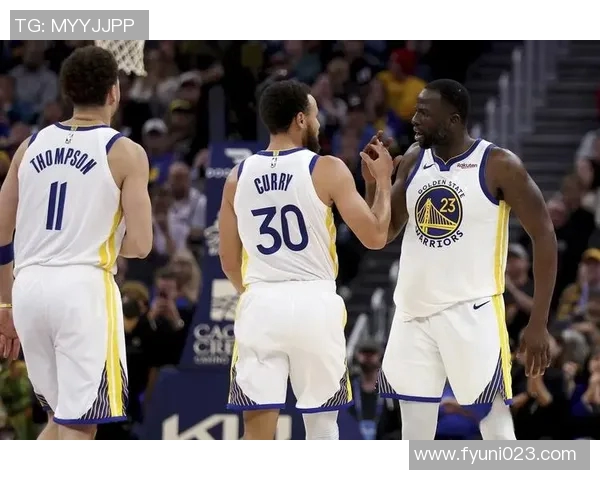 勇士主力前锋因伤缺阵，团队凝聚力备战季后赛关键战